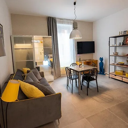 Cosy In The Greenest Corner Of Trastevere Rom